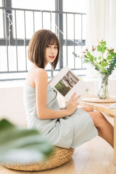 美女大学生